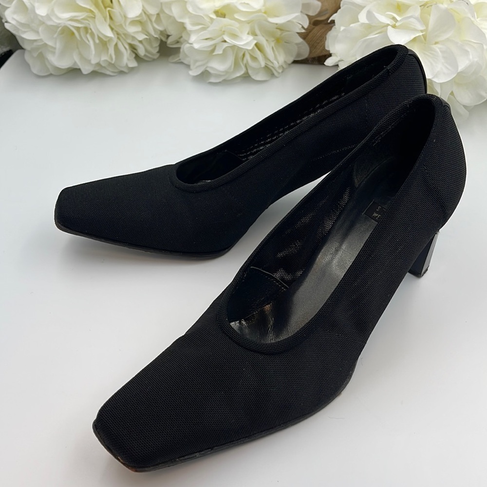 Stuart Weitzman Women's Shoe Syndicate Black Micro Street Size 38 1/2